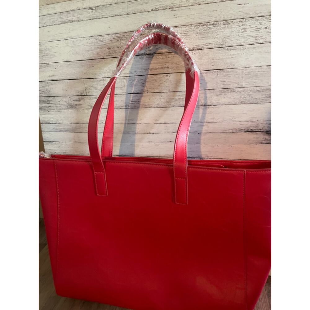 Red Purse - Picture 2 of 4